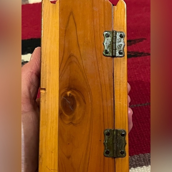 VTG Small Cedar Wood Half Moon Hinged Lid Trinket Jewelry Box - Picture 9 of 11